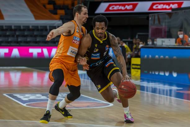 曼市的困境 曼市的困境